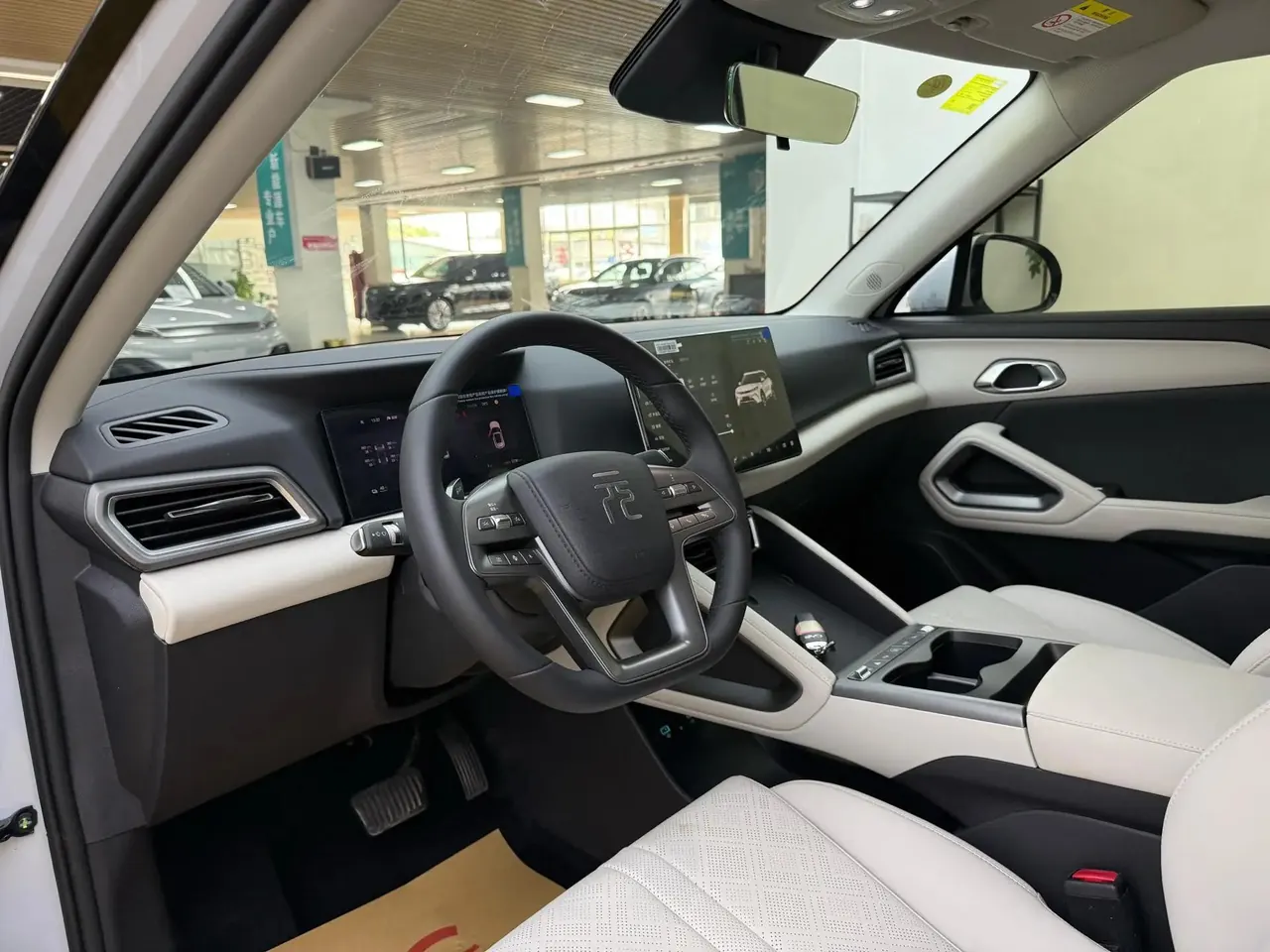 BYD 2025 Yuan UP Smart Driving 401KM Vital Automatic Gear 5