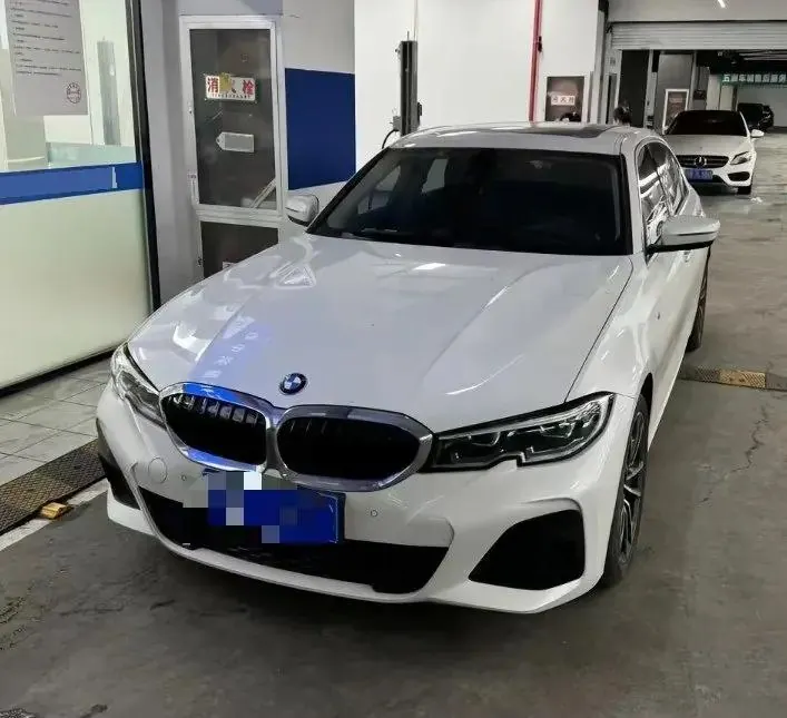 BMW 3 Series 2021 Change 2 320Li M Sports Suit 2