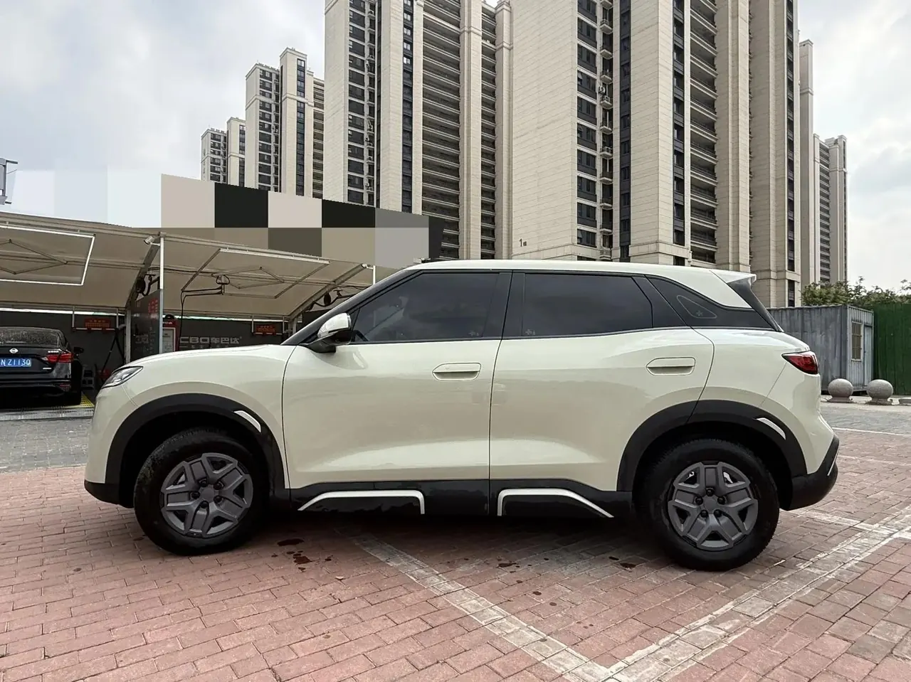 BYD 2025 Yuan UP 301KM Pilot Automatic Gear 4