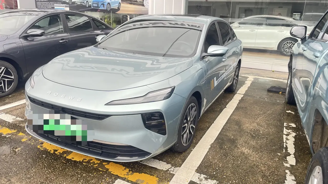 Open image lightbox: Roewe 2025 D 6 520km Smart Edition Automatic Gear