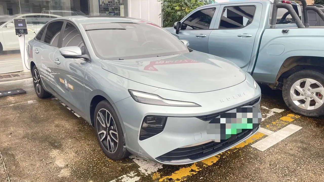 Roewe 2025 D 6 520km Smart Edition Automatic Gear 2