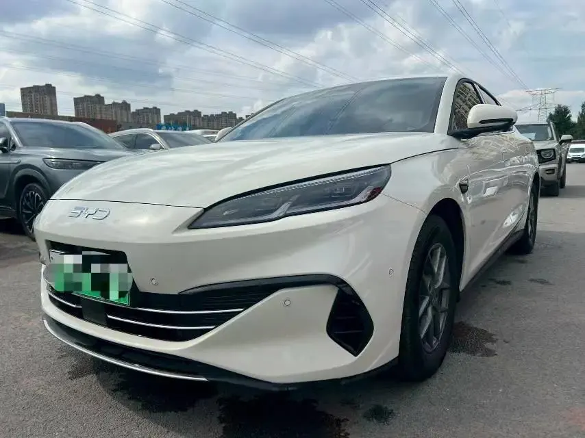 Open image lightbox: BYD 2025 seals 06 DM-i 1.5 stepless smart driving version 80KM luxury automatic gear
