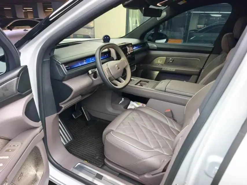 NIO 2026 ES8 6‑Seater Executive Luxury Edition Automatic Transmission 2