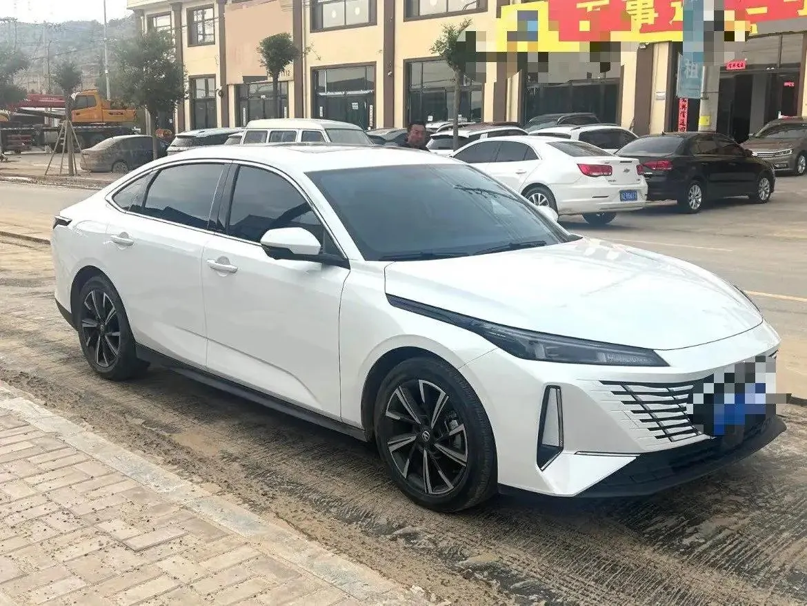 ChangAn 2025 Eado 1.5T Blue Whale 500Bar Prestige Automatic 3