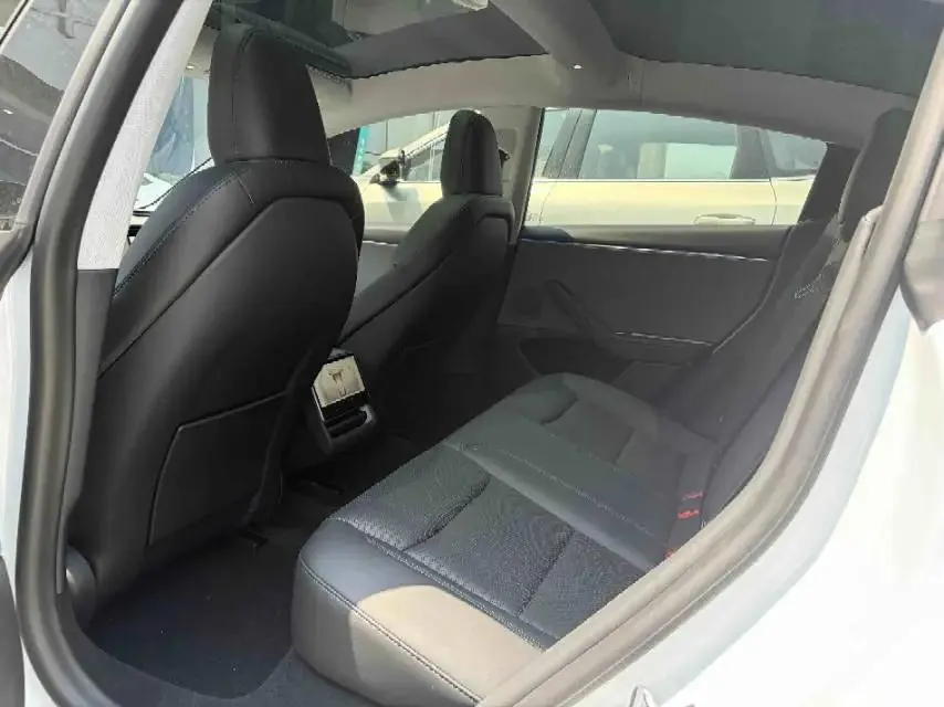 Tesla 2025 Model 3 Rear-Wheel Drive (Refreshed) Automatic 2