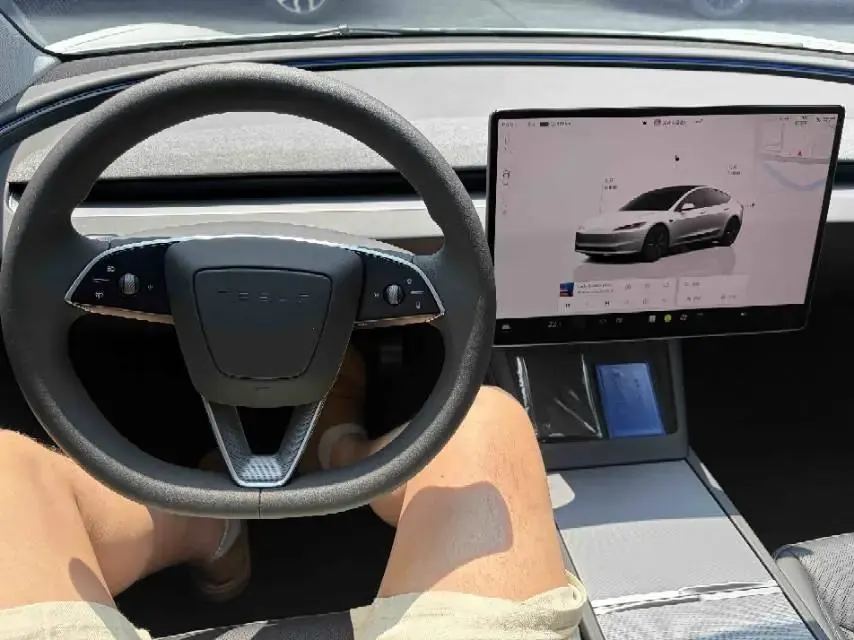 Tesla 2025 Model 3 Rear-Wheel Drive (Refreshed) Automatic 4