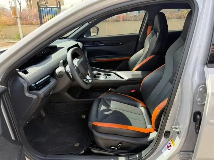 ChangAn 2023 UNI-V 1.5T honorable automatic gear 4
