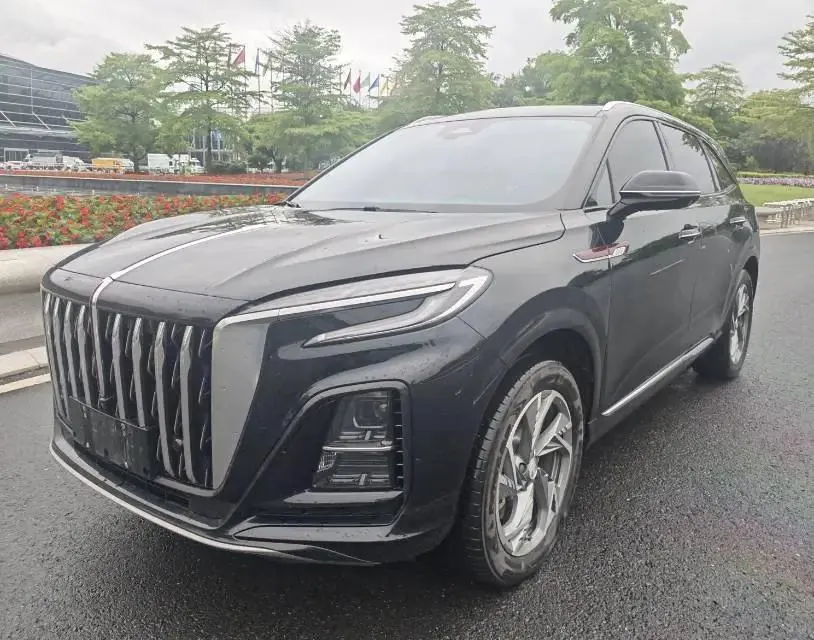 Open image lightbox: HongQi HS3 New Energy 2024 PHEV