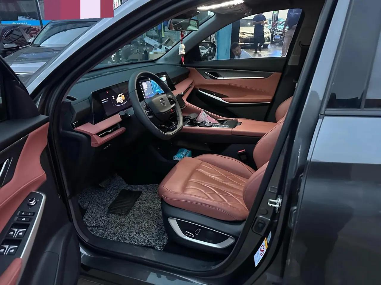 ChangAn 2024 CS75 PLUS 1.5T Champion Edition Smart Driving and Strong Navigation Automatic Gear 3