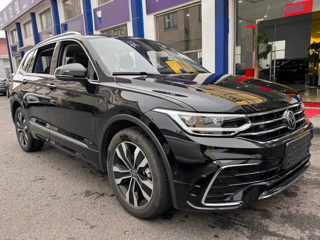 Volkswagen 2024 Tiguan L R-Line 2.0TSI 330TSI Two-Drive R-Line Long Yao Edition Automatic Gear 3