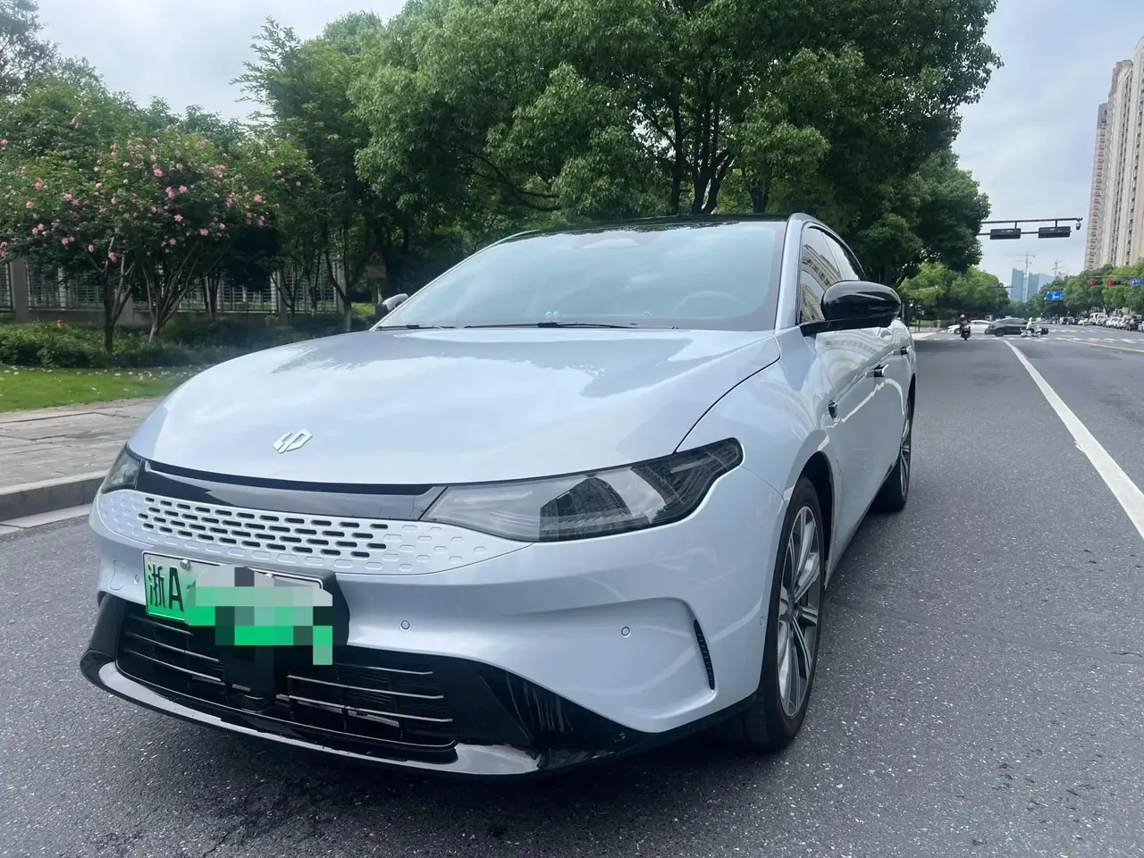 Открыть галерею: Leapmotor C01 2024 extended 316 exclusive edition