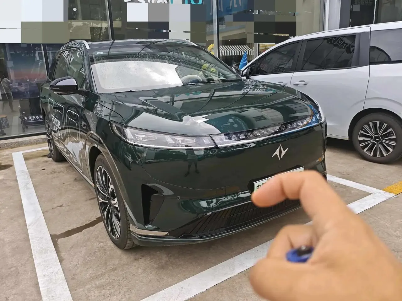 奕派 2025款 eπ008 210Ultra如奕版6座 自动挡 2