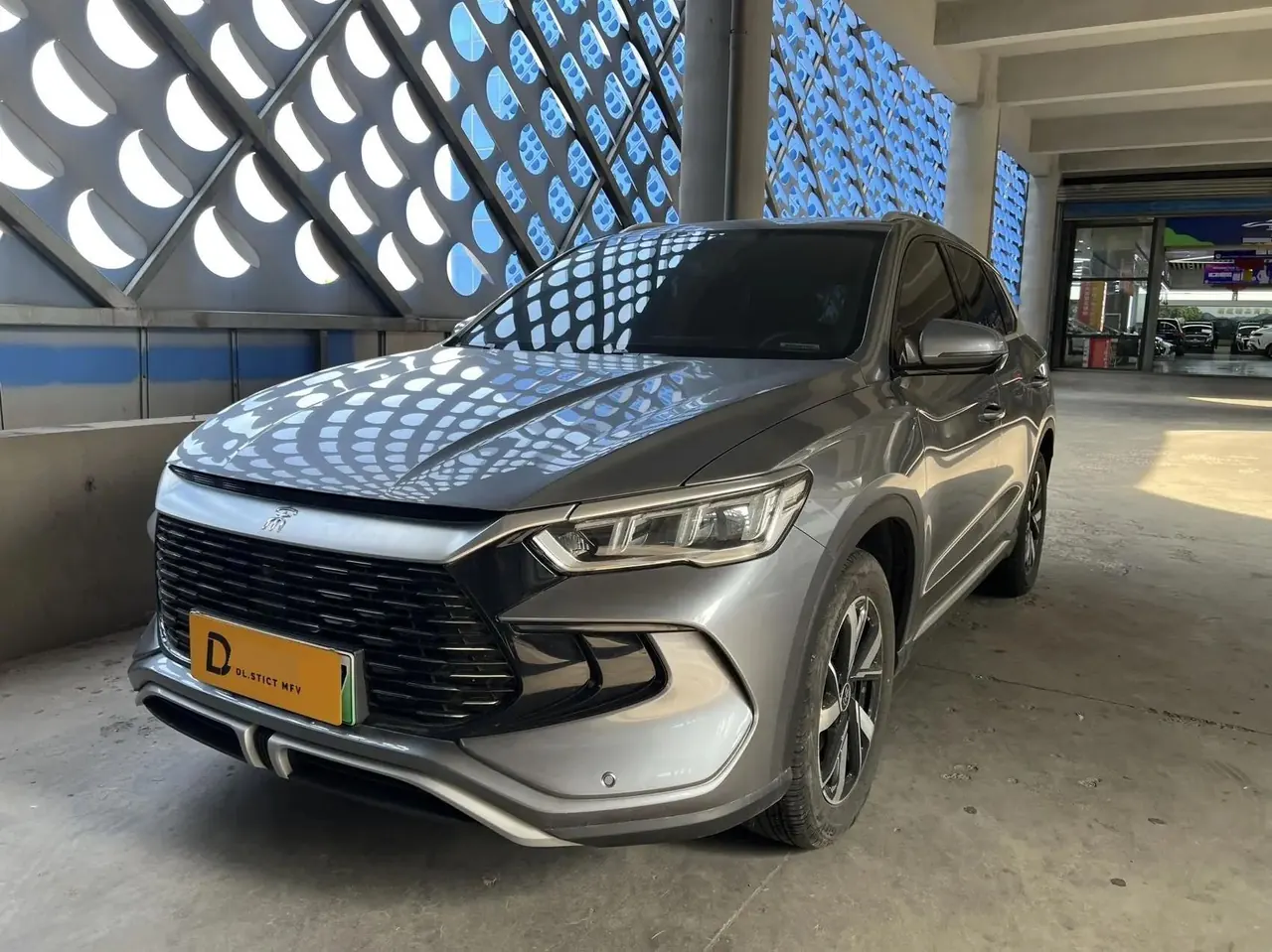 Open image lightbox: BYD Song Pro New Energy 2024 Model Song Pro DM-i 1.5 CVT Honor Edition Navigation Version 71km Automatic