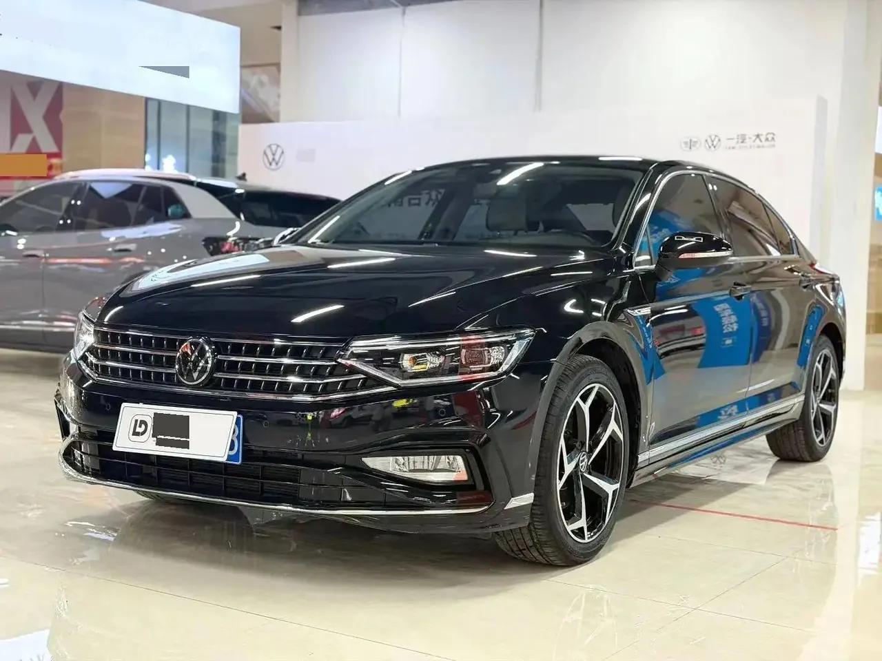 Открыть галерею: Magotan 2022 330TSI DSG Basic