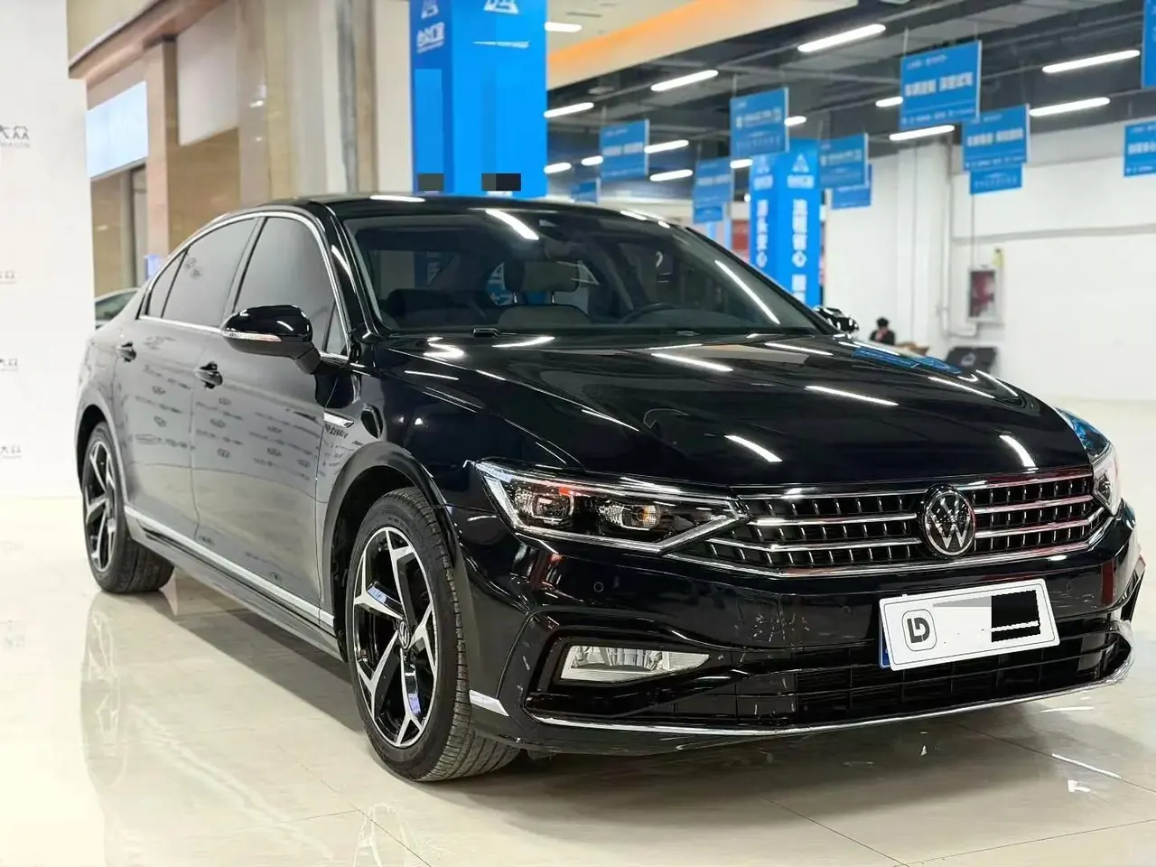 Magotan 2022 330TSI DSG Basic 3