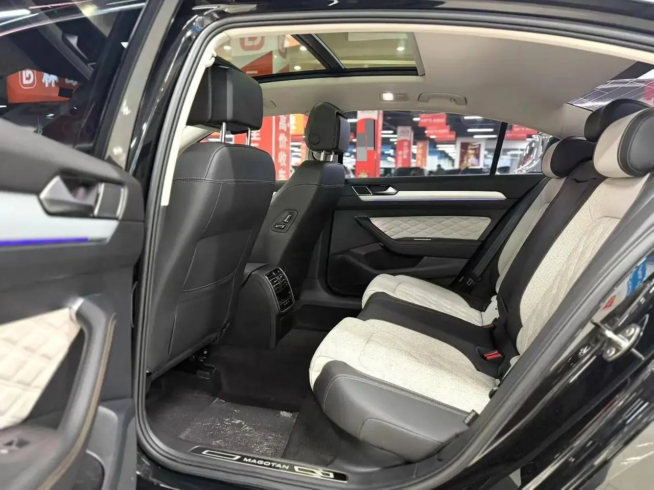 Magotan 2022 330TSI DSG Basic 9