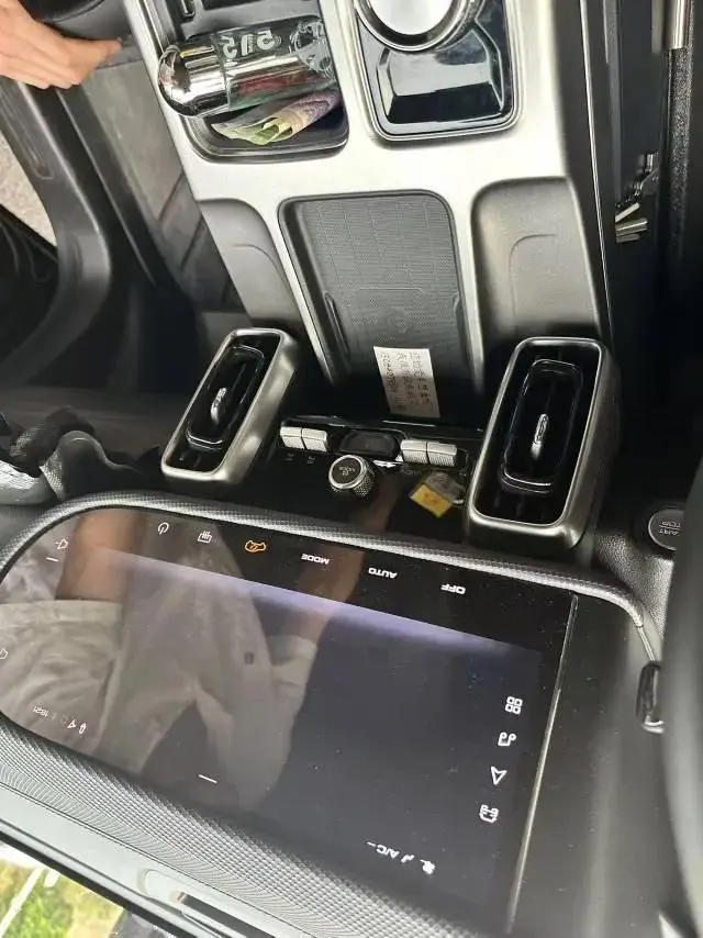 Haval 2024 big dog 2.0T Chinese garden dog version automatic gear 5