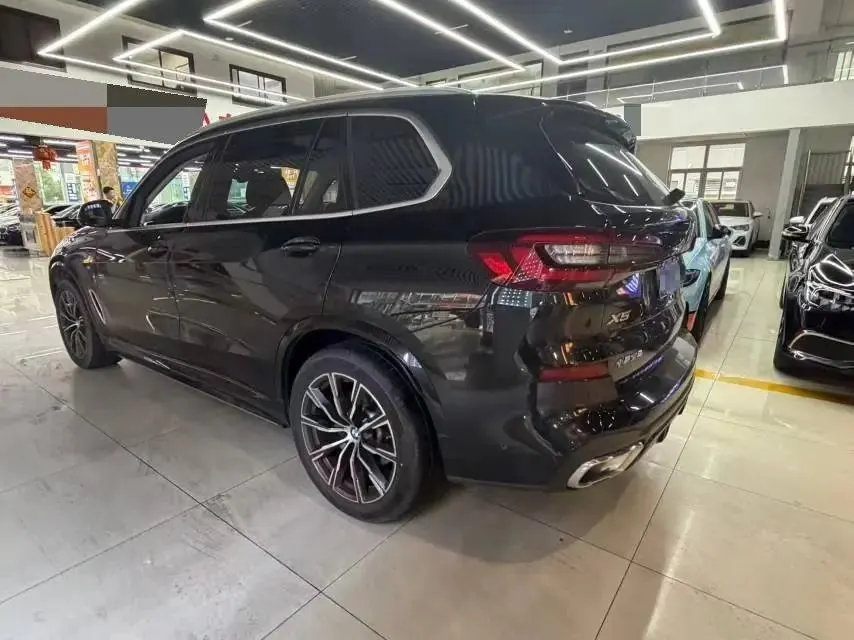 BMW X5 2022 model change xDrive 30Li exclusive m sports suit 3