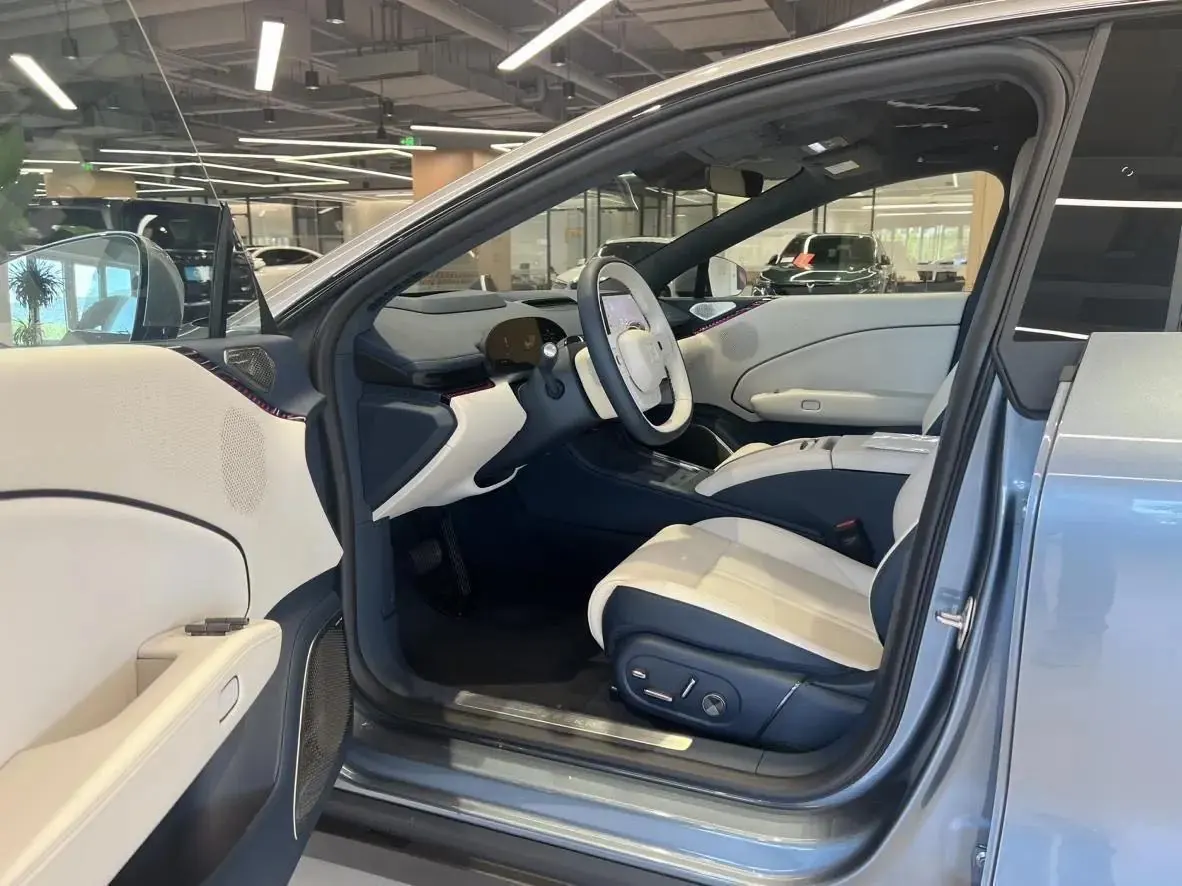 Zeekr 2025 Zeekr 007 Long Endurance Rear Drive Smart Driving Edition 100kWh Automatic Transmission 2