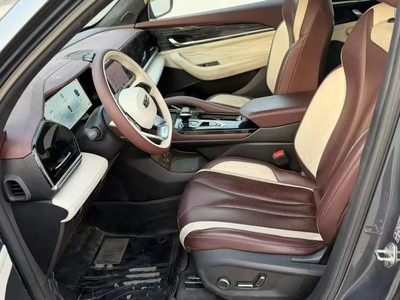 XingyueL (Monjaro) 2024 model, 2.0TD high-power automatic two-wheel-drive Cloud Rising Edition 3