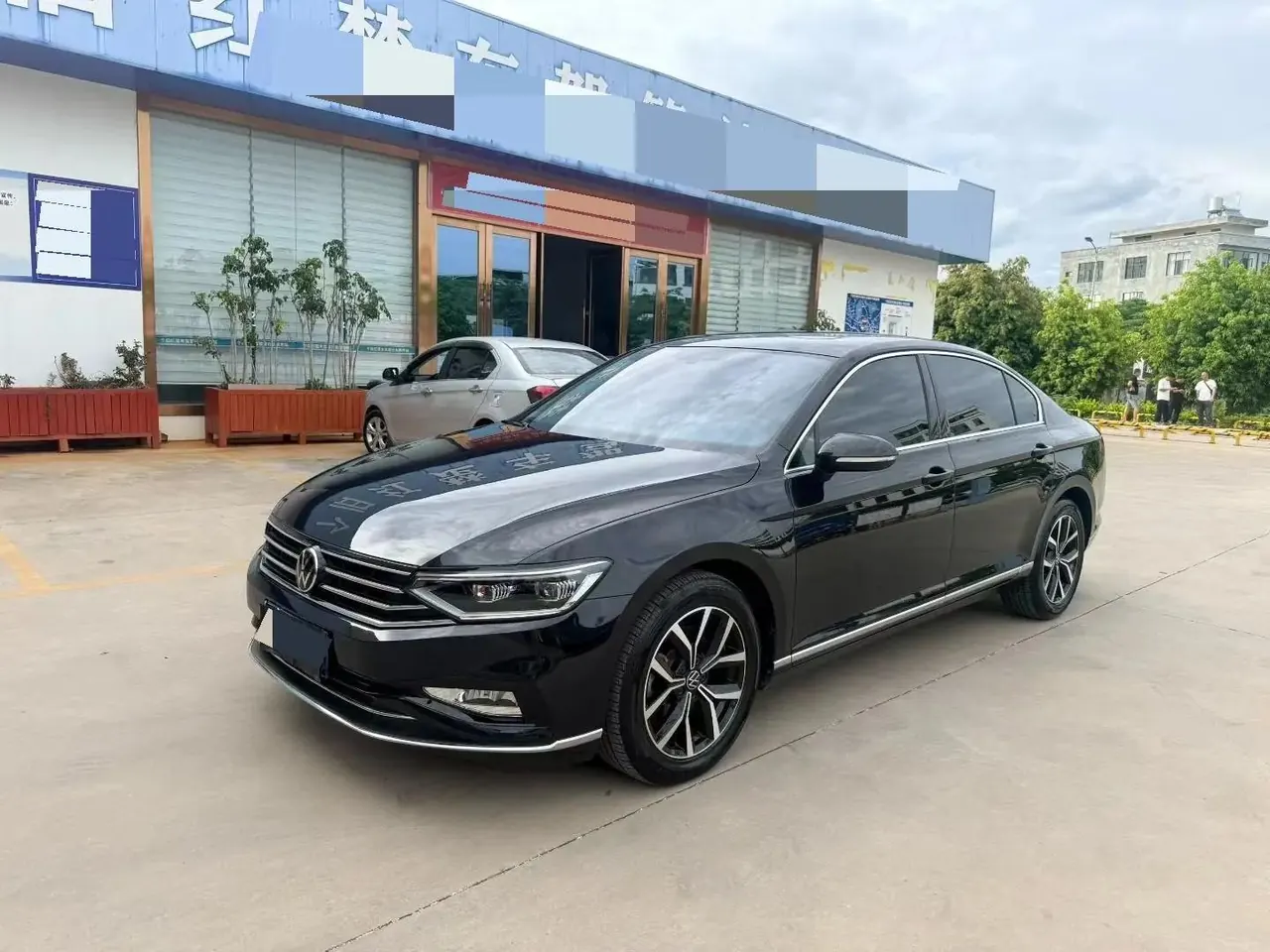 Open image lightbox: Magotan 2020 330TSI DSG Leading Edition
