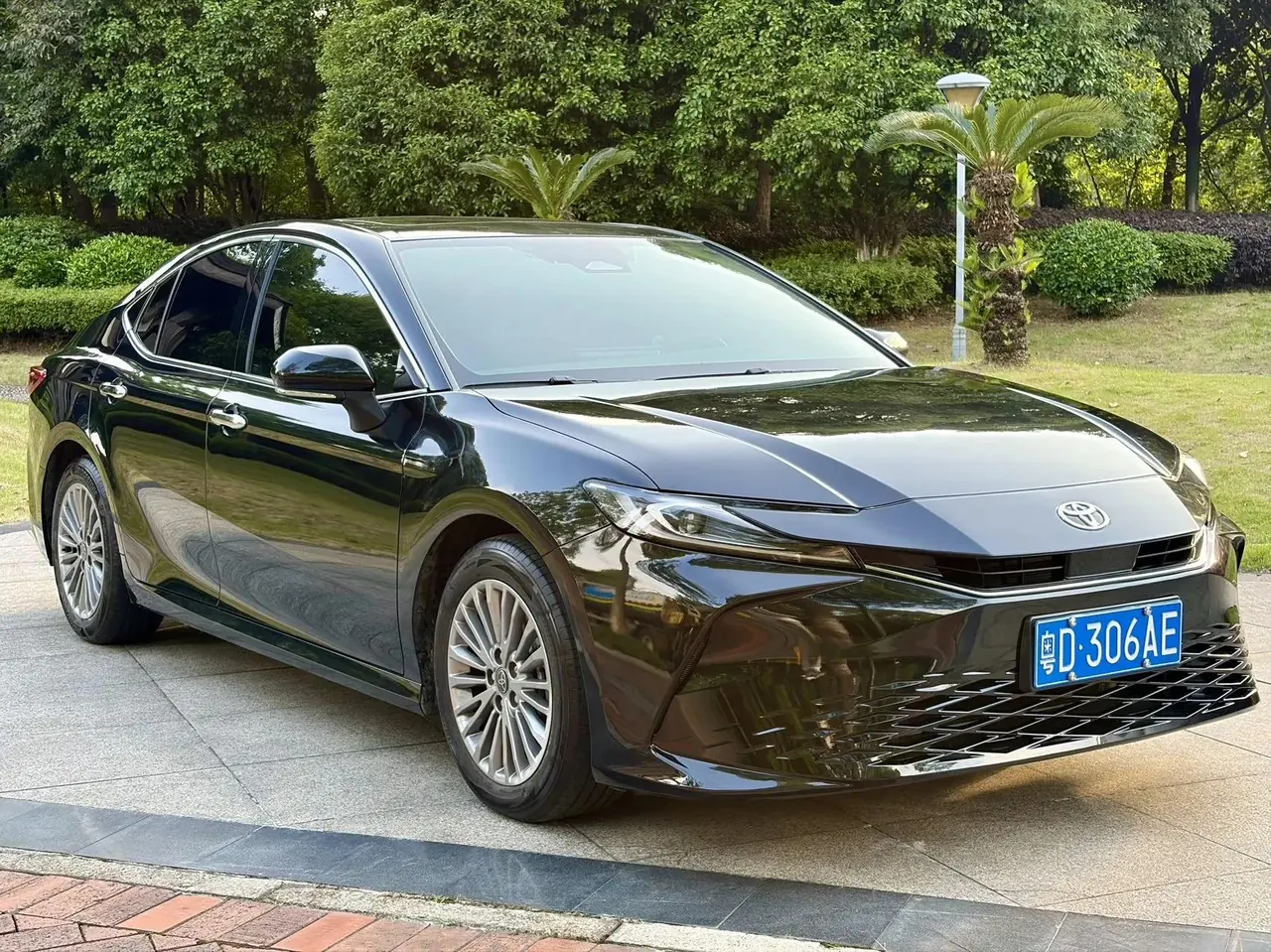 Toyota 2024 Camry 2.0GVP CVT Luxury Edition Automatic 3