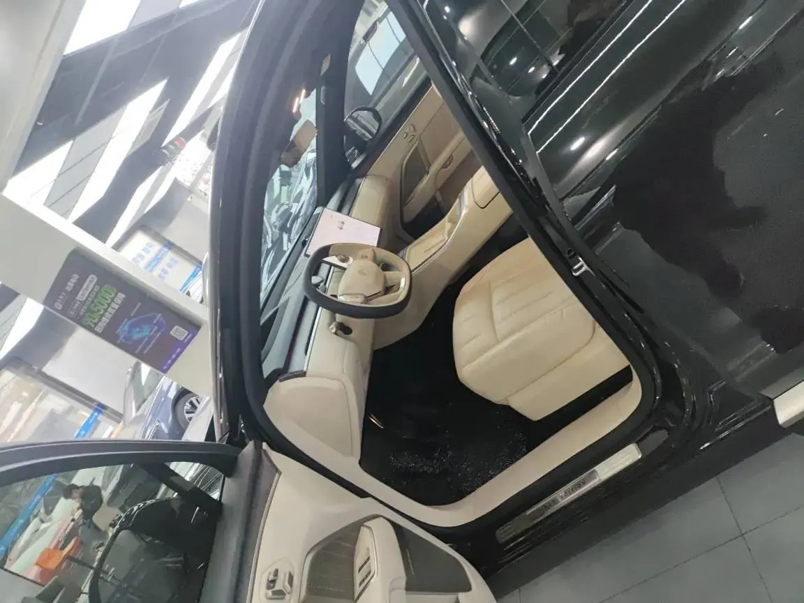 ONVO 2025 L90 Max six-seat automatic gear 6