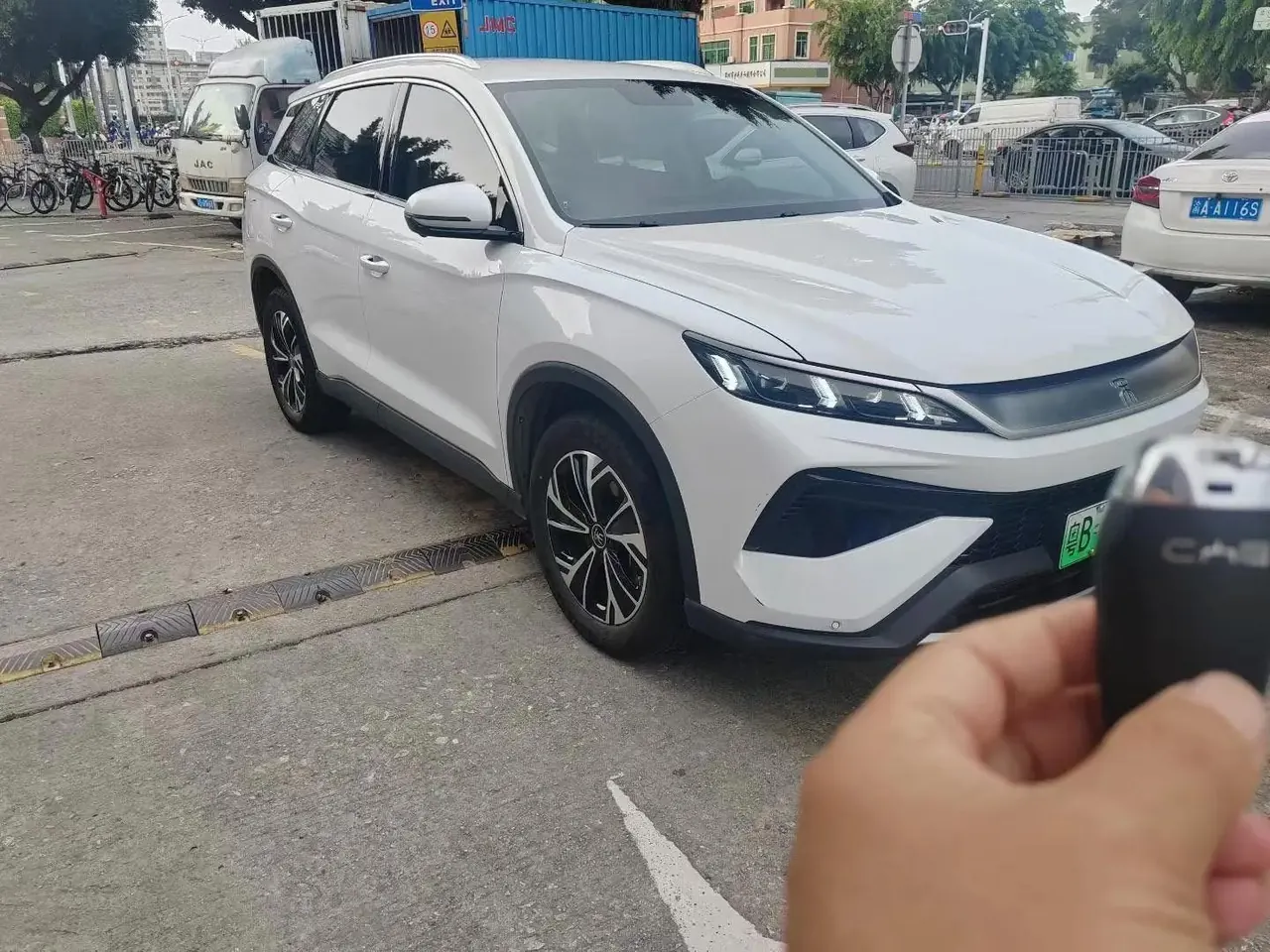 BYD Song Pro New Energy 2025 Model Song Pro DM-i 1.5 CVT 75km Flagship Edition Automatic 3