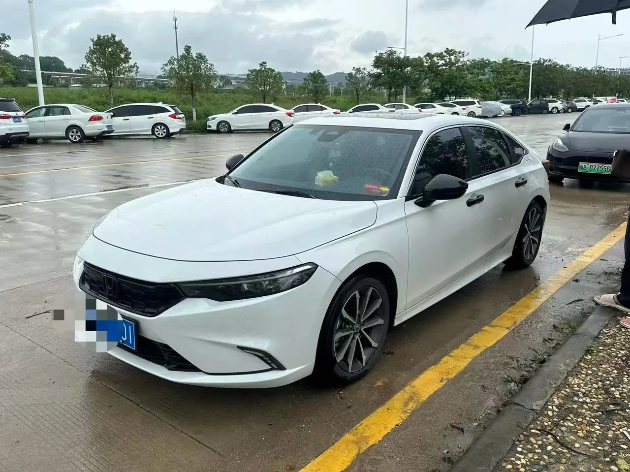 Open image lightbox: Honda 2023 Civic 1.5T CVT 240TURBO Luxury Edition Automatic