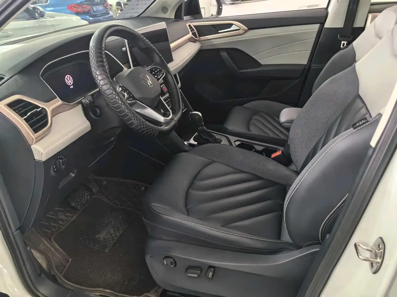 Volkswagen 2024 Tuyue 1.5TSI 300TSI Two-Drive Full Moon Edition Automatic Gear 4