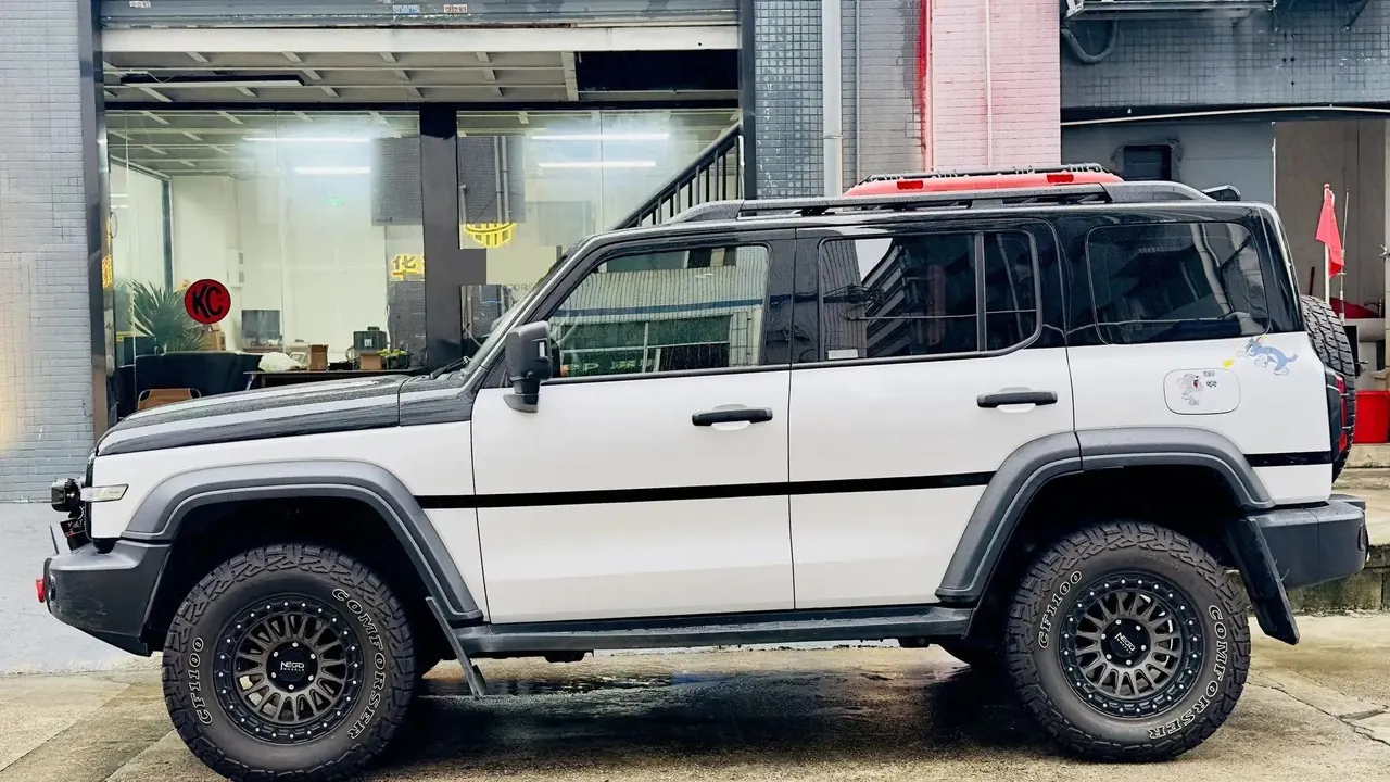 Tank 300 2023 Off-Road Edition 2.0T Conqueror 3