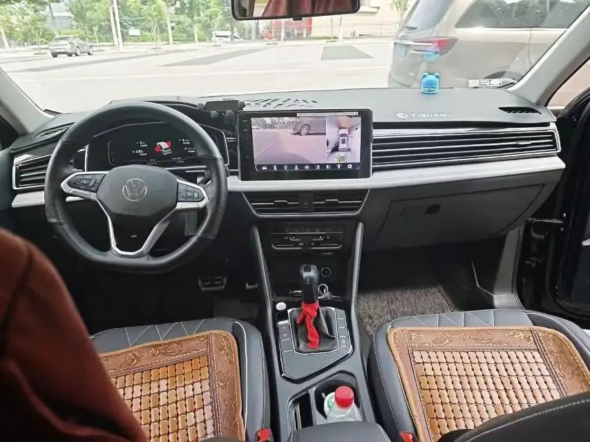 Volkswagen 2024 Tiguan L 1.5TSI 300TSI Two-Drive Longteng Edition Automatic Gear 3