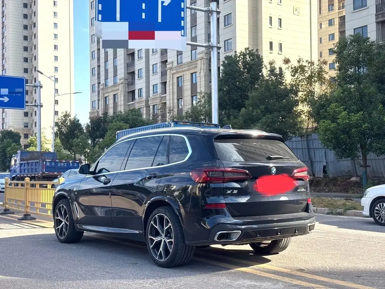 BMW X5 2022 model change xDrive 40Li M sports package 6