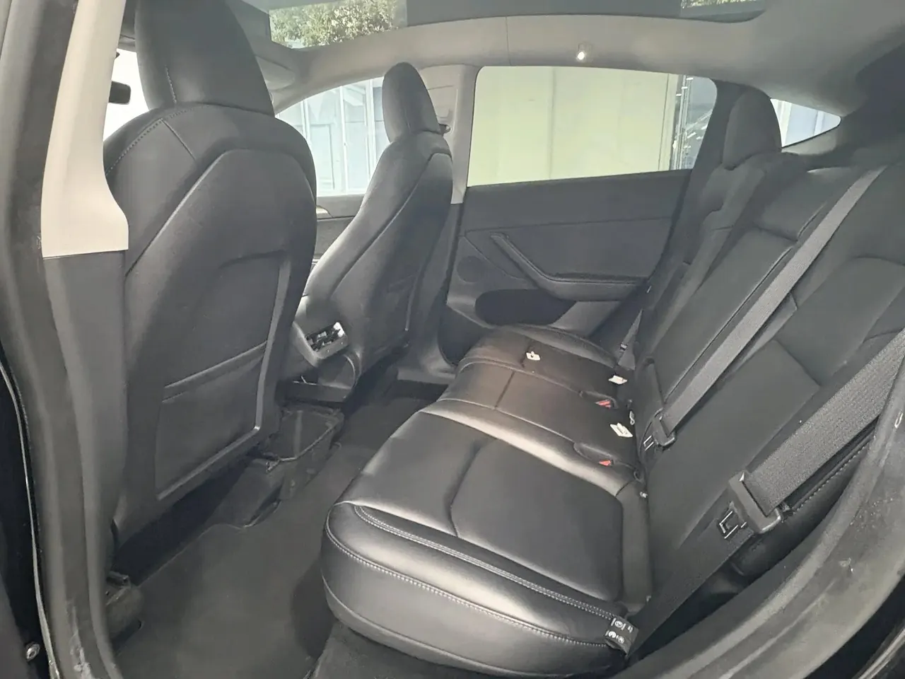 2022 Model Y Refreshed Rear-Wheel-Drive Version 4
