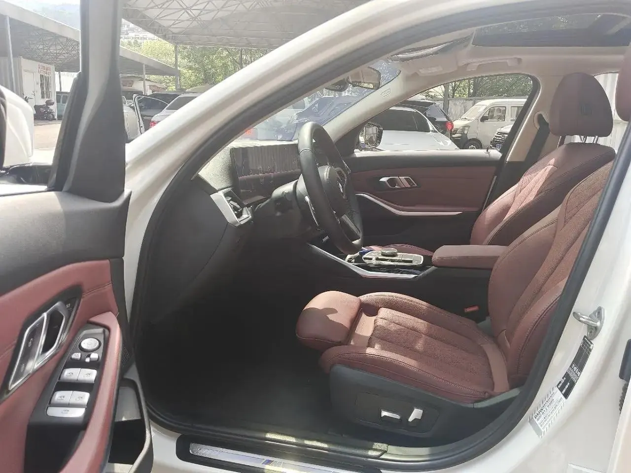 BMW 3 Series 2023 model 320Li M Sport Package 2