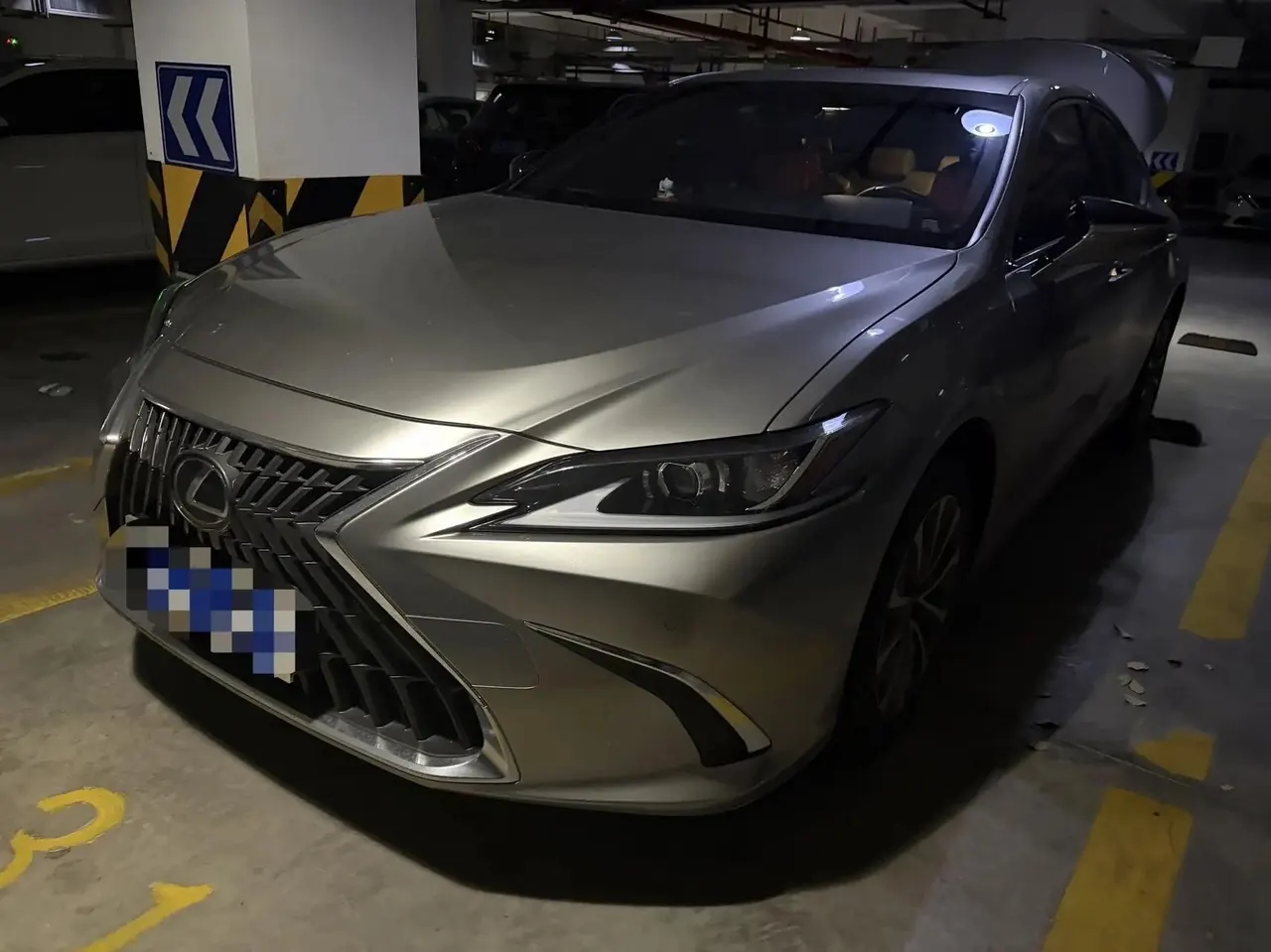 Open image lightbox: Lexus ES 2023 model 200 Premium Edition