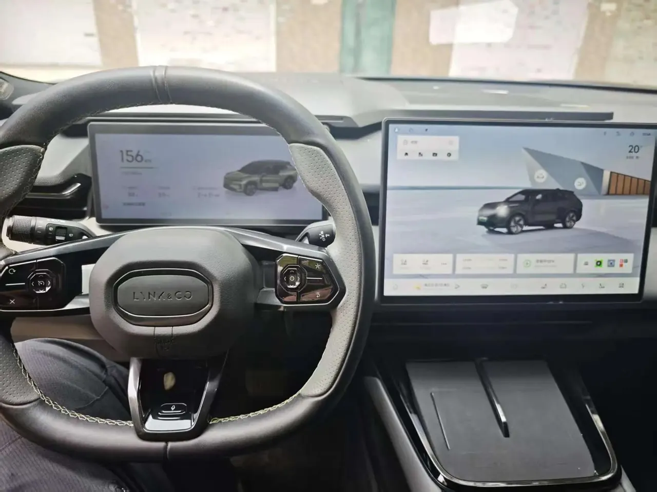领克 2025款 领克08 EM-P 1.5T 245km 超长续航Halo 自动挡 2