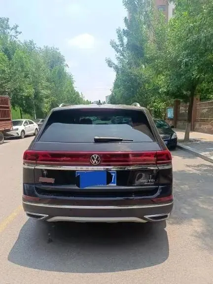 Volkswagen 2024 Tuang 2.0TSI 380TSI four-wheel drive Longyao version automatic gear 3