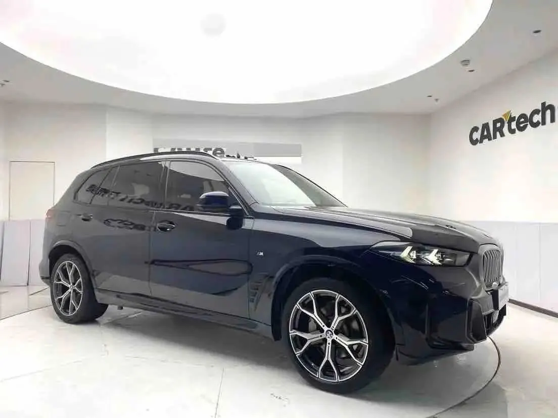 BMW 2023 X5 xDrive30Li 48V 2.0T Luxury Model M Sport Night Edition Automatic 2