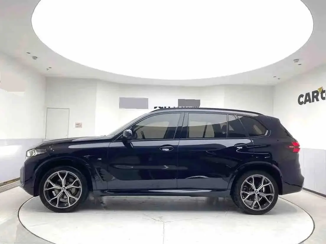 BMW 2023 X5 xDrive30Li 48V 2.0T Luxury Model M Sport Night Edition Automatic 4