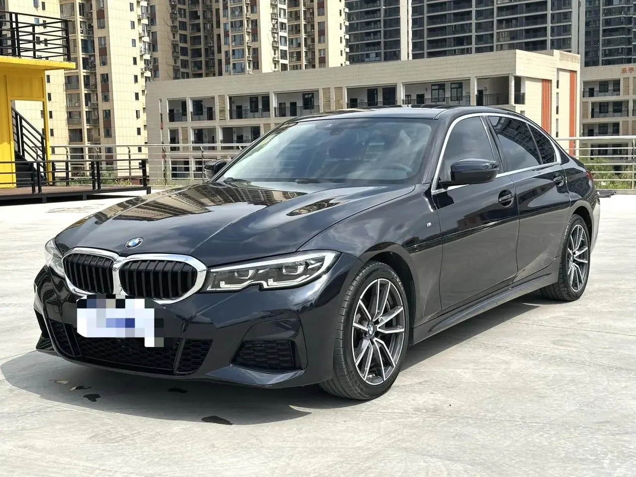 Open image lightbox: BMW 3 Series 2022 Modified 320Li M Sports Suit