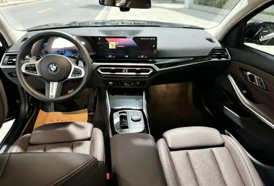BMW 3 Series 2023 model 320Li M Sport Package 5