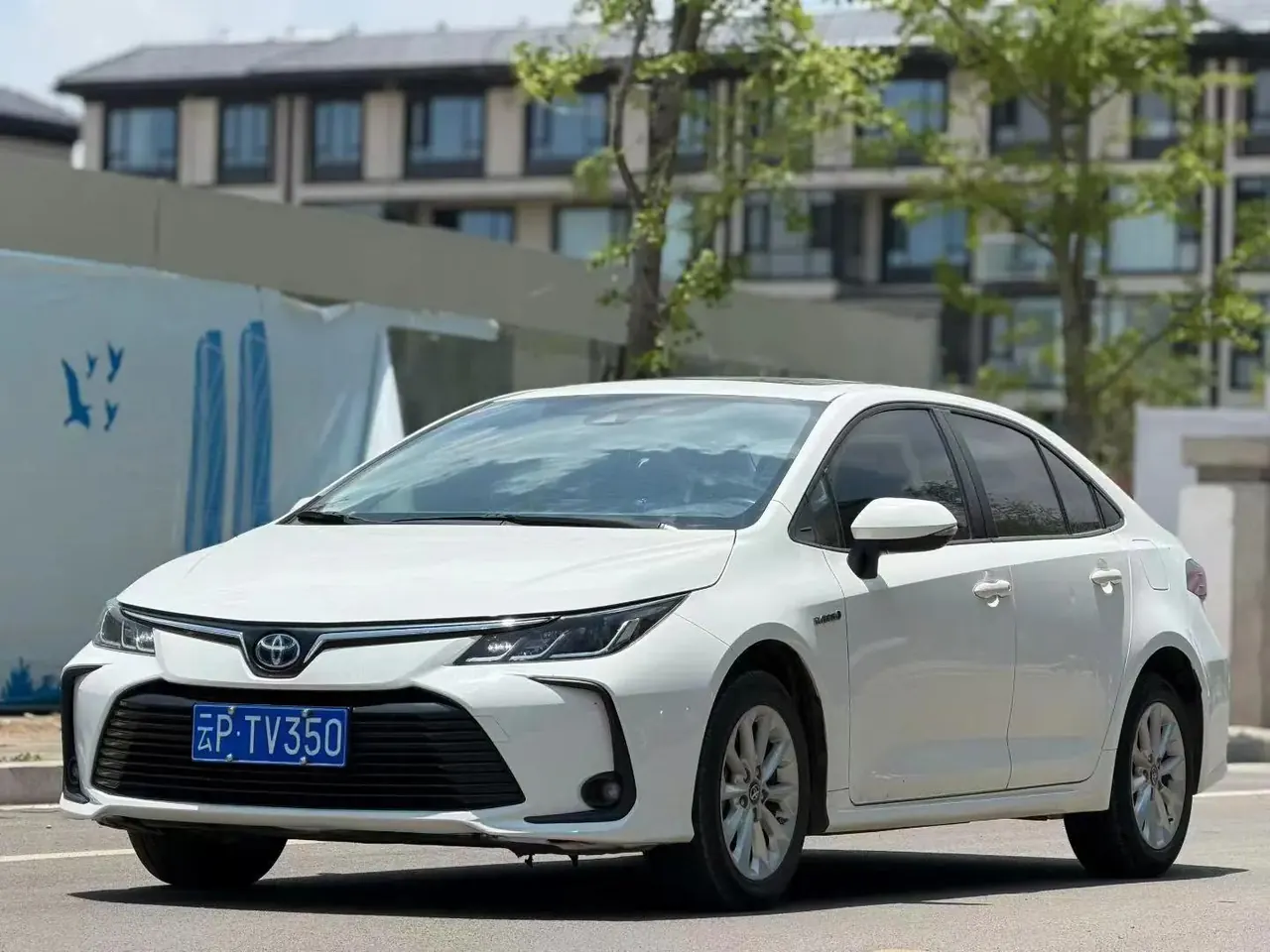 Open image lightbox: Corolla 2022 Double Engine 1.8L E-CVT Pioneer Edition