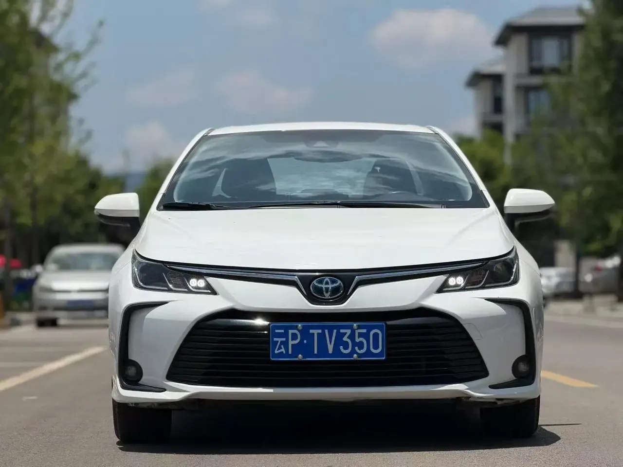Corolla 2022 Double Engine 1.8L E-CVT Pioneer Edition 2