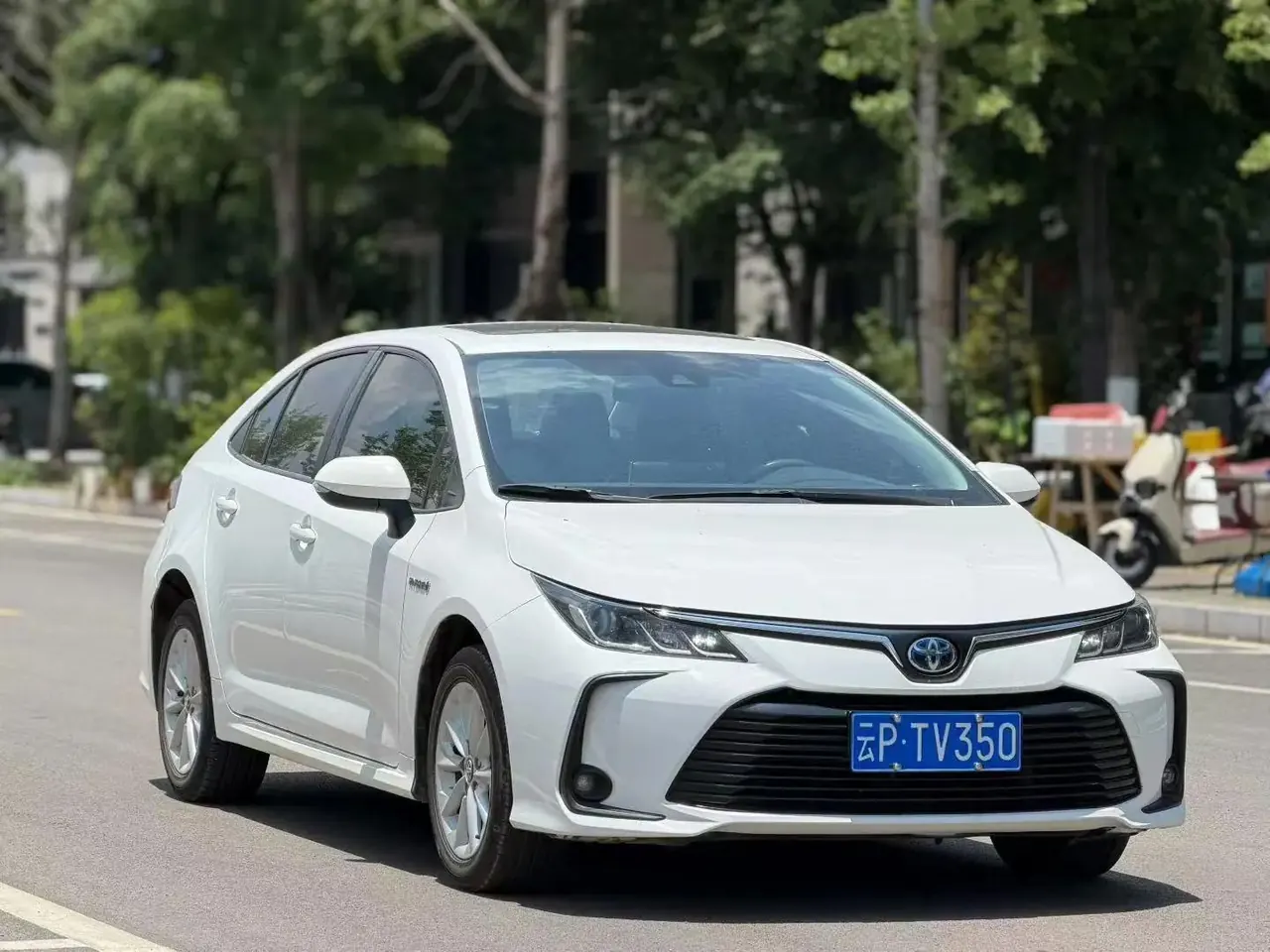 Corolla 2022 Double Engine 1.8L E-CVT Pioneer Edition 3