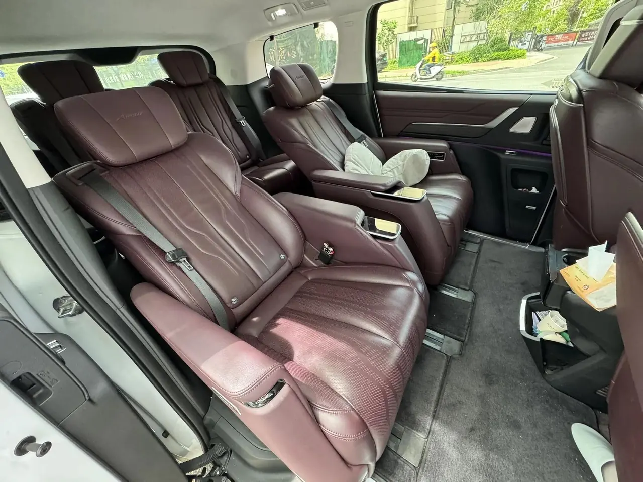 Century 2023 2.0T Six-seat World Edition 3