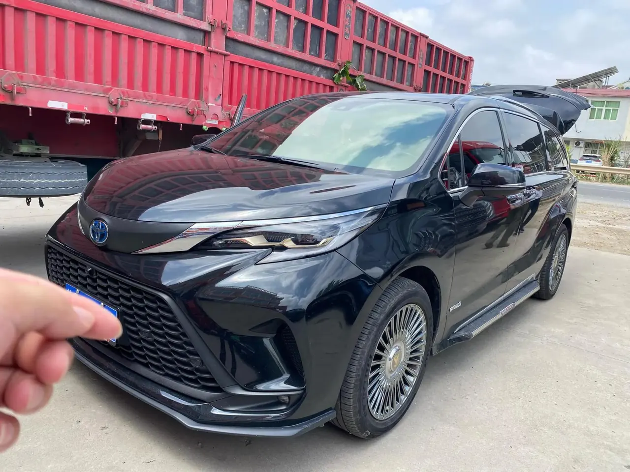 Grevia 2022 2.5L Hybrid Comfort Edition - View 1