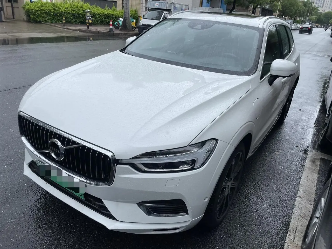Volvo XC60 New Energy 2021 T8 E Drive Hybrid Zhiya Deluxe Edition - View 1