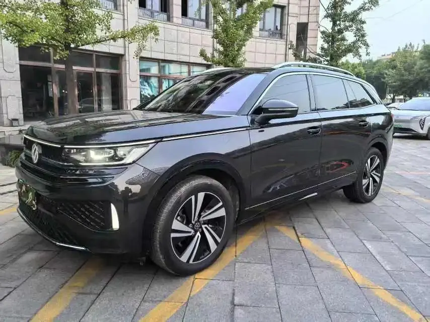 Volkswagen 2023 model tour R-Line 2.0TSI 380TSI four-wheel drive parade version automatic gear - View 1