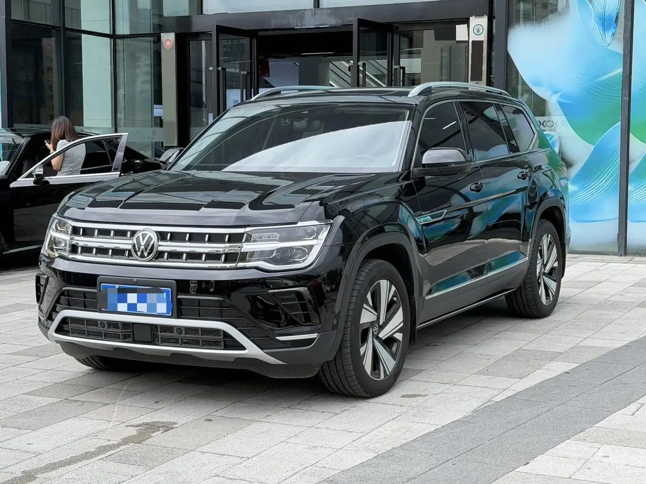 Tang 2023 380TSI All-Wheel-Drive Prestige Luxury Edition - View 1
